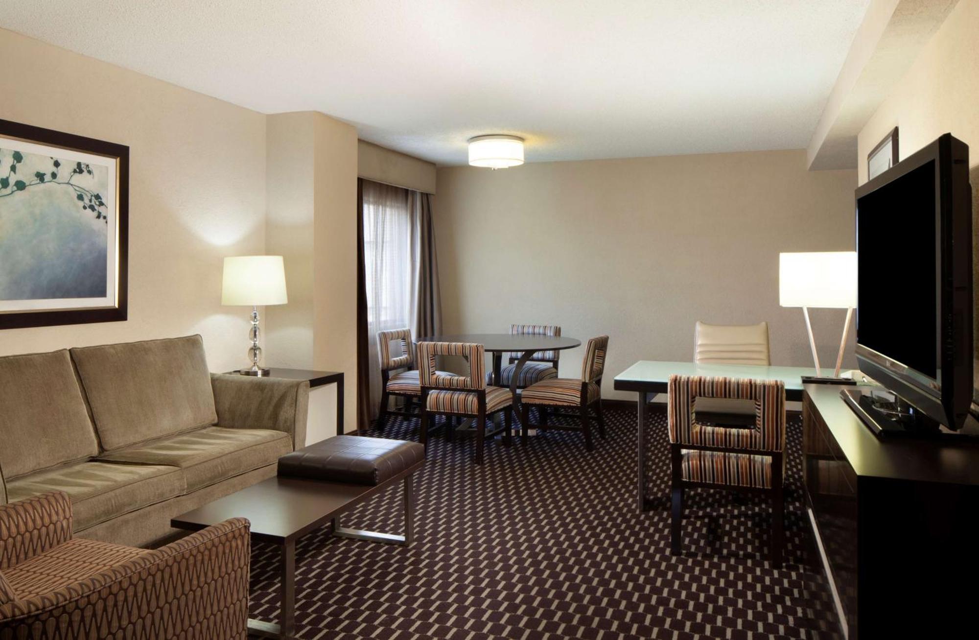 Embassy Suites By Hilton Houston Near The Galleria Buitenkant foto