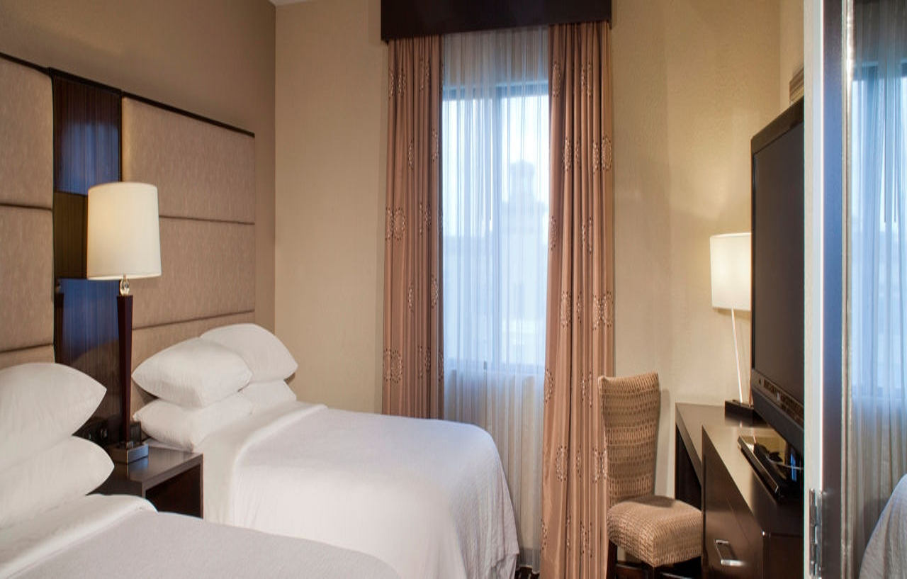 Embassy Suites By Hilton Houston Near The Galleria Buitenkant foto
